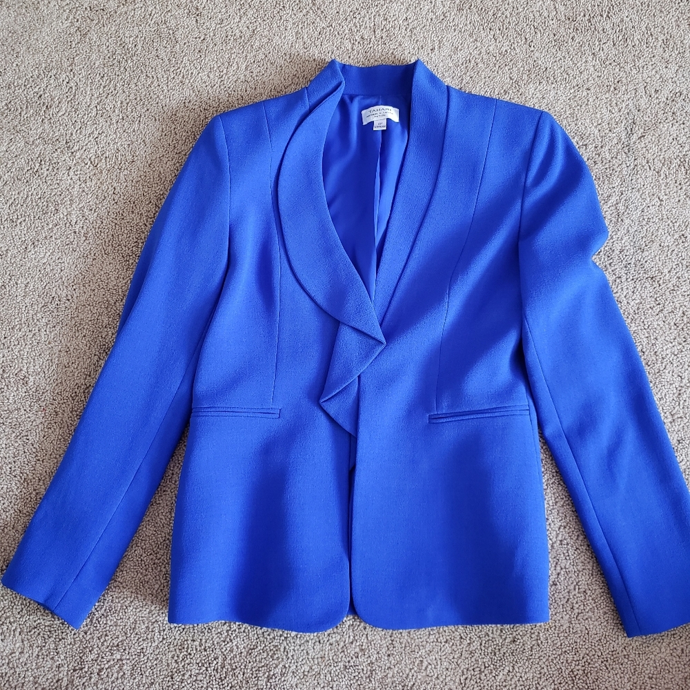 Tahari size 4P Royal Blue Blazer